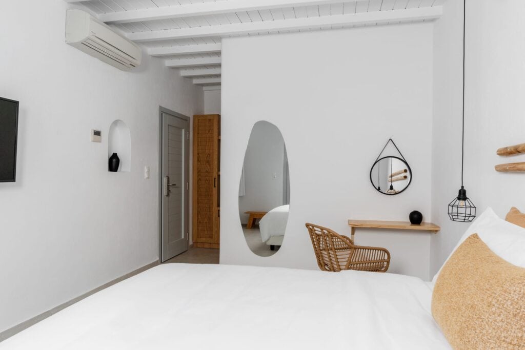 Comfort double room with modern decor and cozy ambiance in Mr and Mrs White Hotels Cyclades.