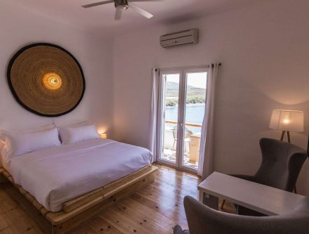 Sea View Suite in Mandrakia, Mr and Mrs White Hotels Cyclades.
